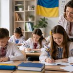 Як відзначити День української писемності та мови: Радіодиктант єдності, тиждень мови у школі — конкурси, квізи, мовні дуелі — і сімейні традиції.