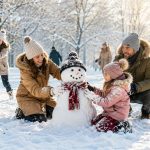 20 ідей на зимові канікули у чотирьох блоках: удома, надворі, культурна програма і добрі справи — з правилами канікулярного балансу для батьків.